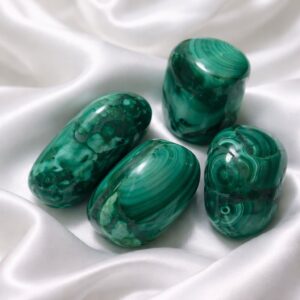 ملكيت حجر الانوثة